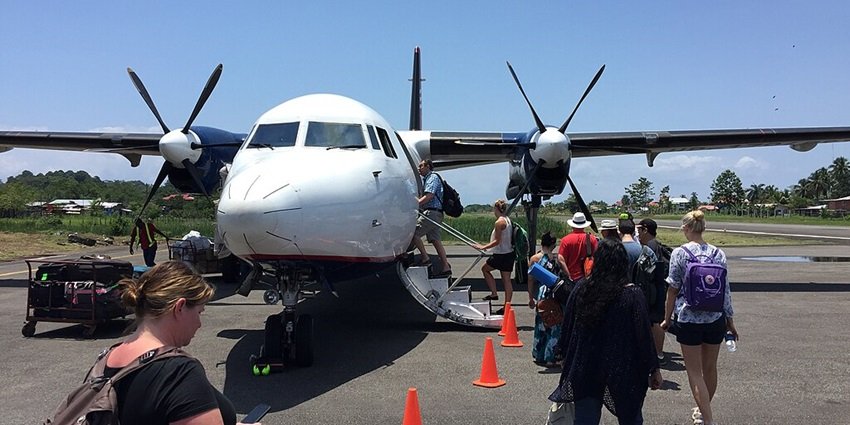 Domestic flight arriving at Enrique Malek International Airport in David Chiriquí