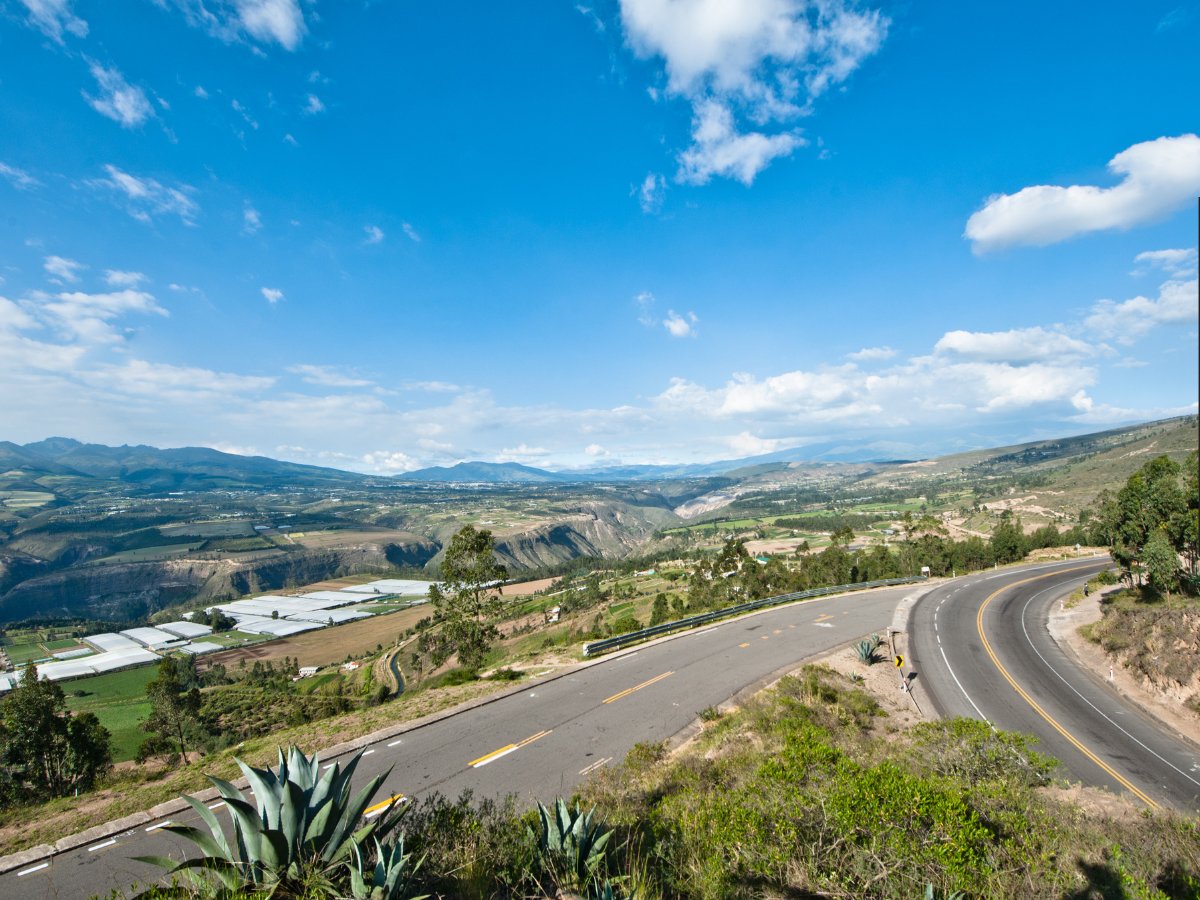 Scenic drive along Panama's Interamerican Highway towards Chiriquí