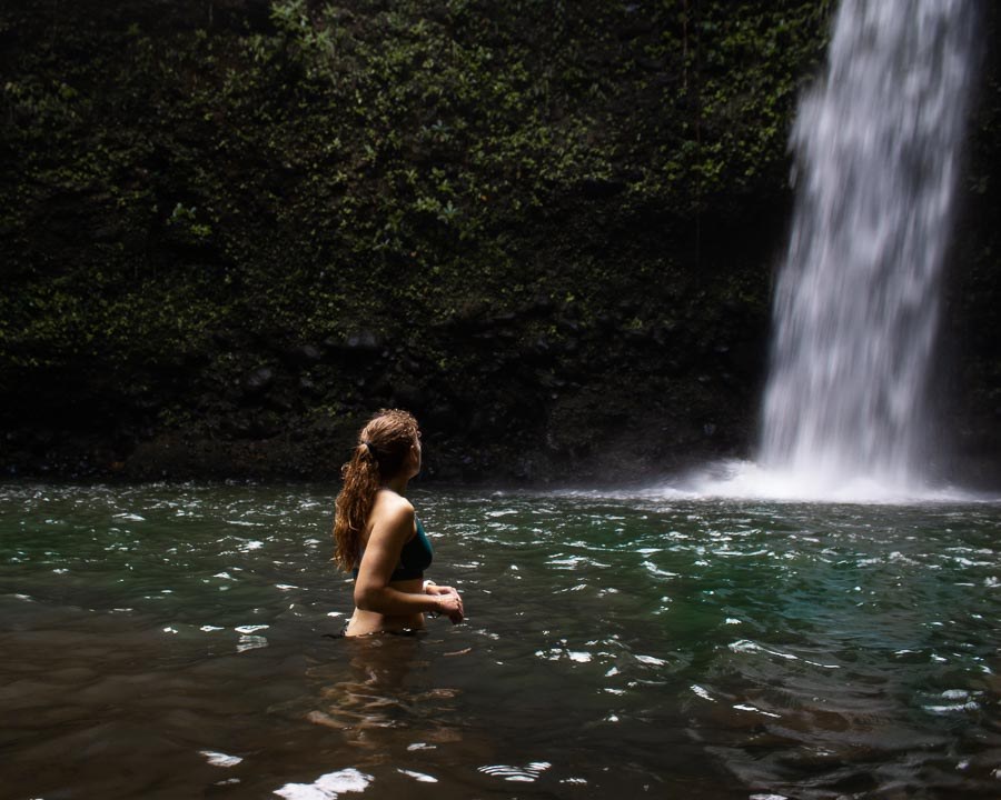 Poza natural cerca de una cascada de Boquete
